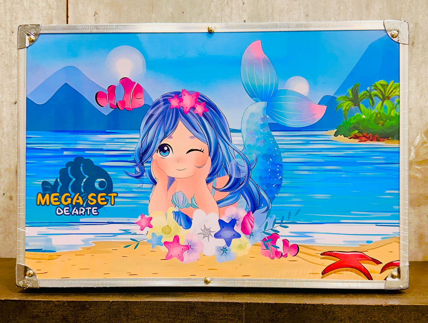 Colouring kit suitcase