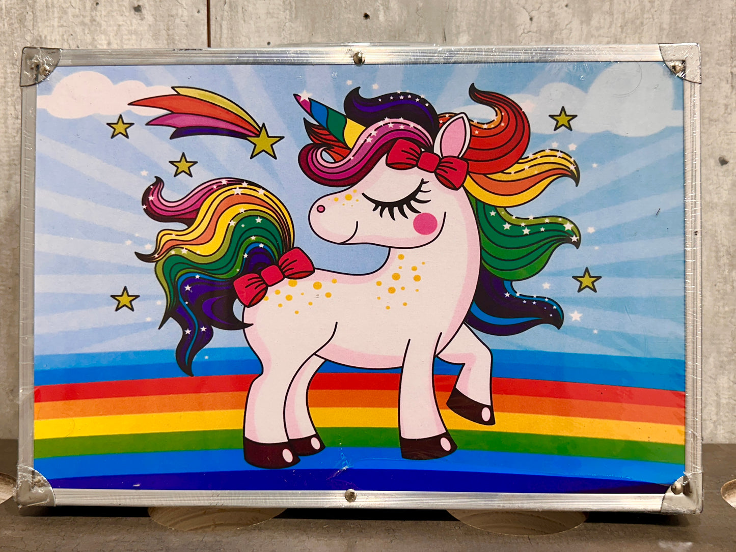 Colouring kit suitcase