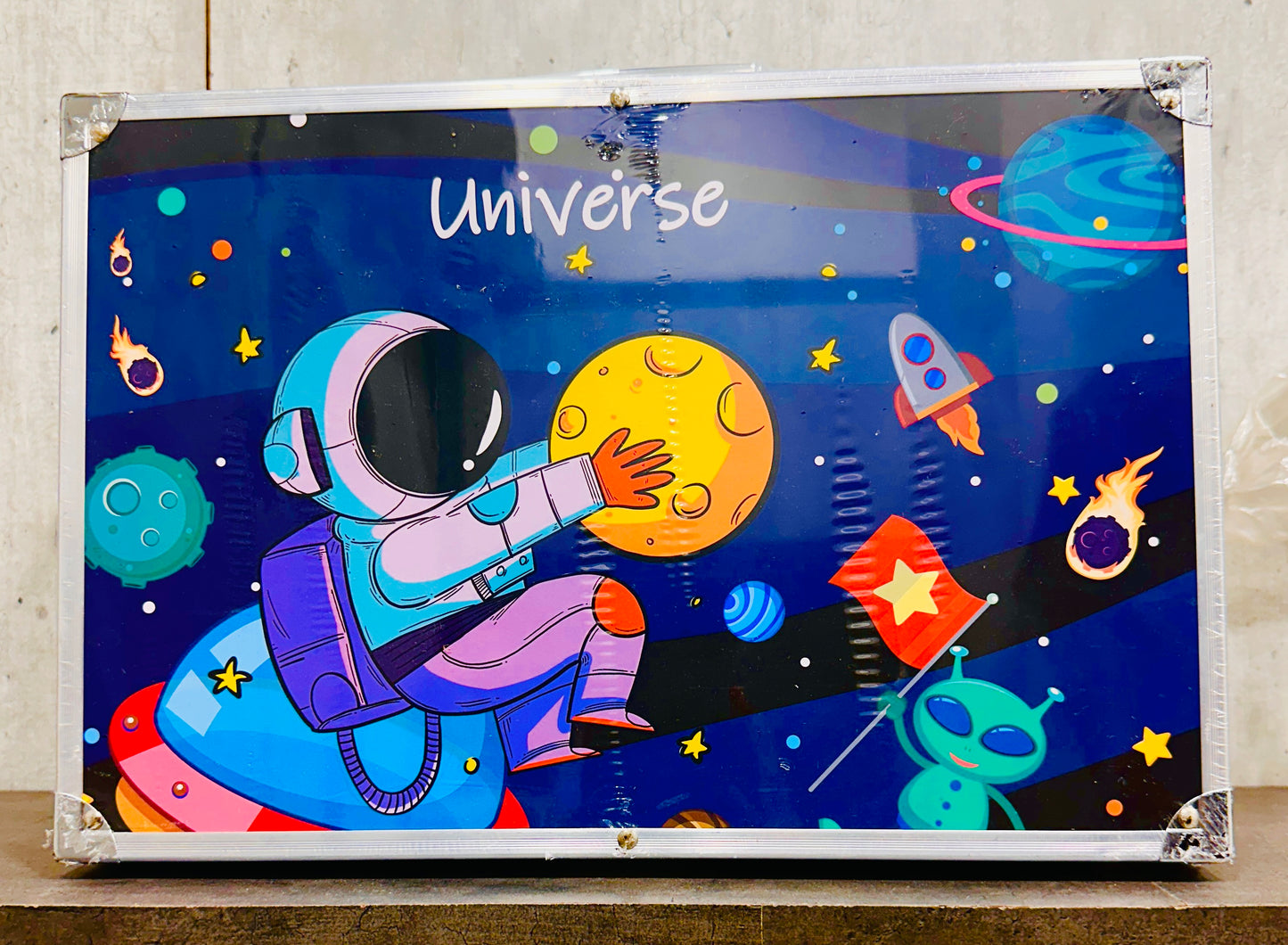 Colouring kit suitcase